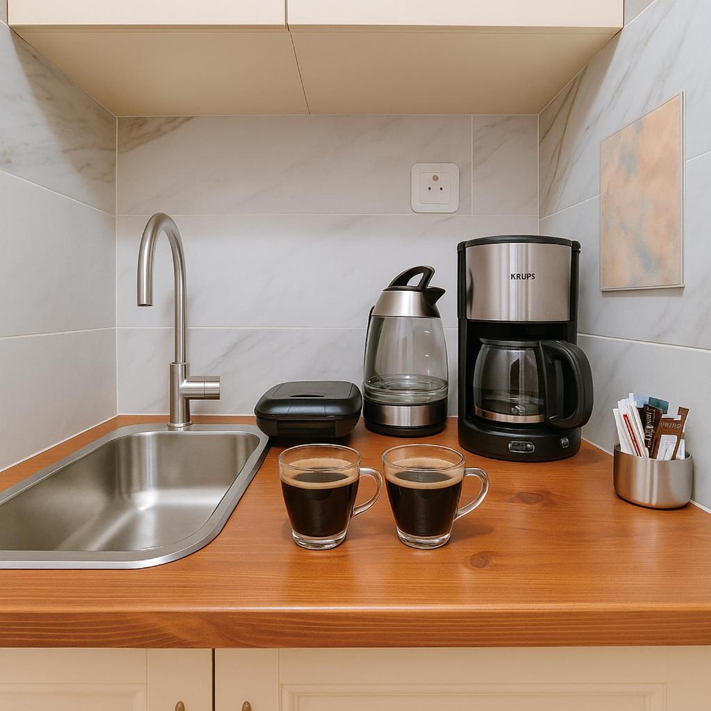 Stylish, Comfy Suite In The Heart Of Афины Экстерьер фото