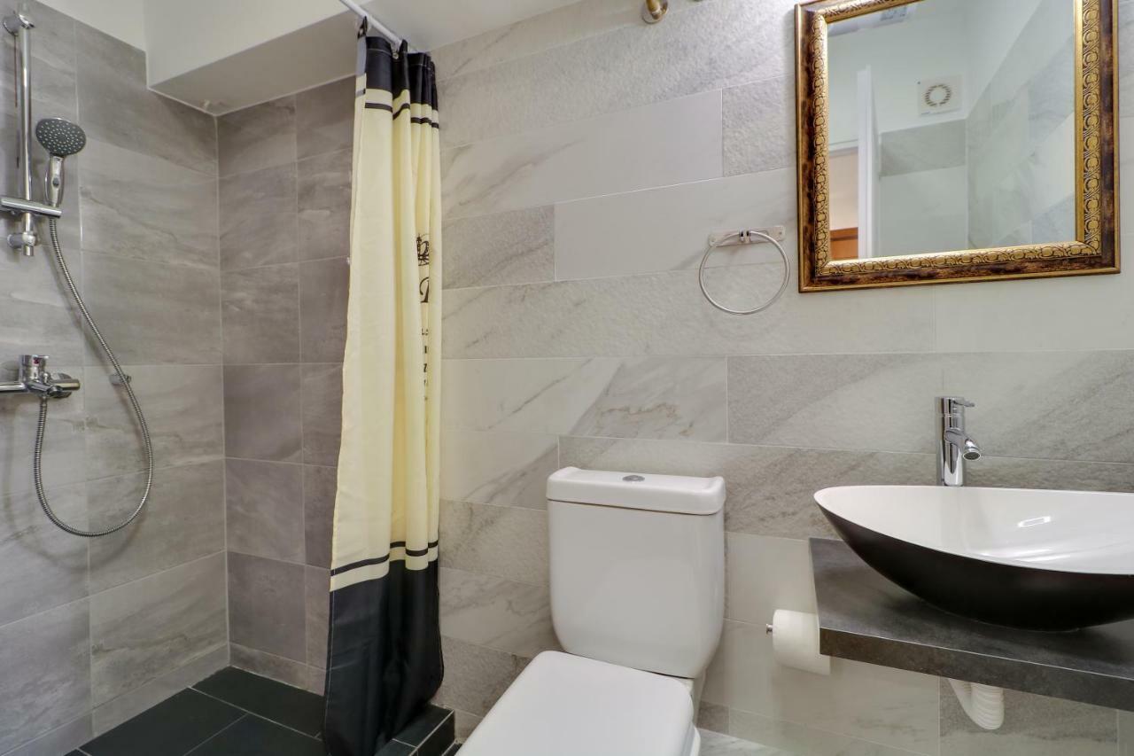 Stylish, Comfy Suite In The Heart Of Афины Экстерьер фото