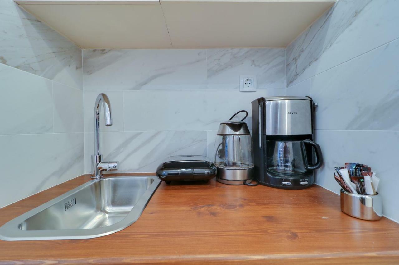Stylish, Comfy Suite In The Heart Of Афины Экстерьер фото