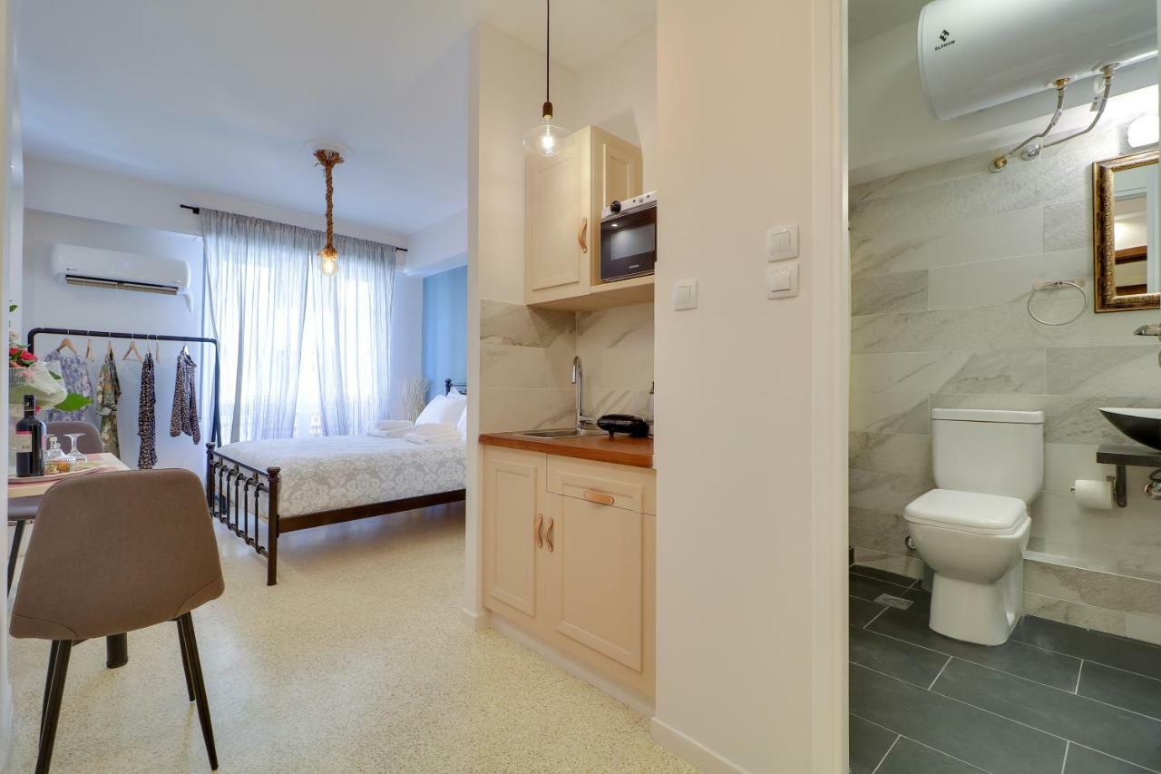 Stylish, Comfy Suite In The Heart Of Афины Экстерьер фото