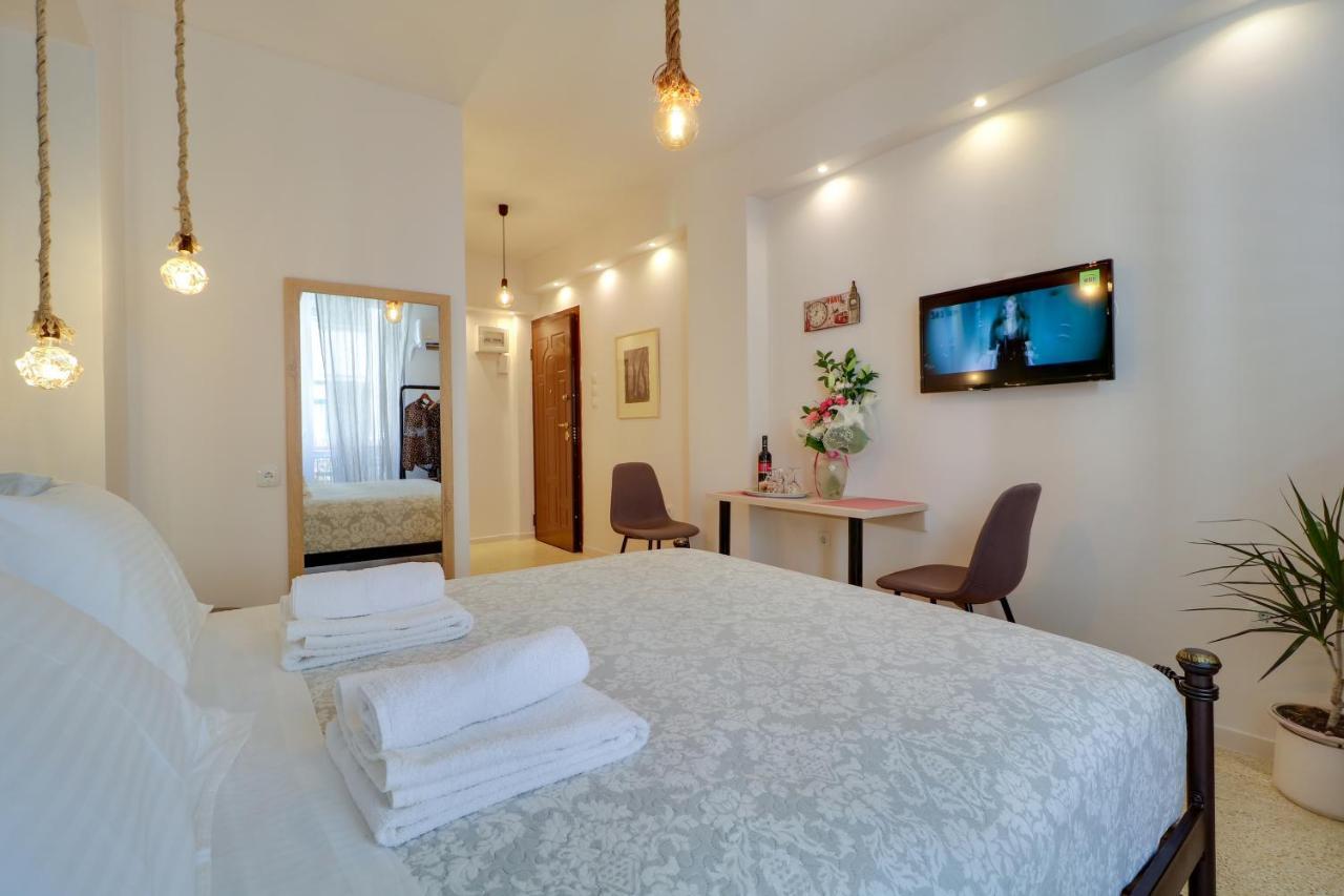Stylish, Comfy Suite In The Heart Of Афины Экстерьер фото